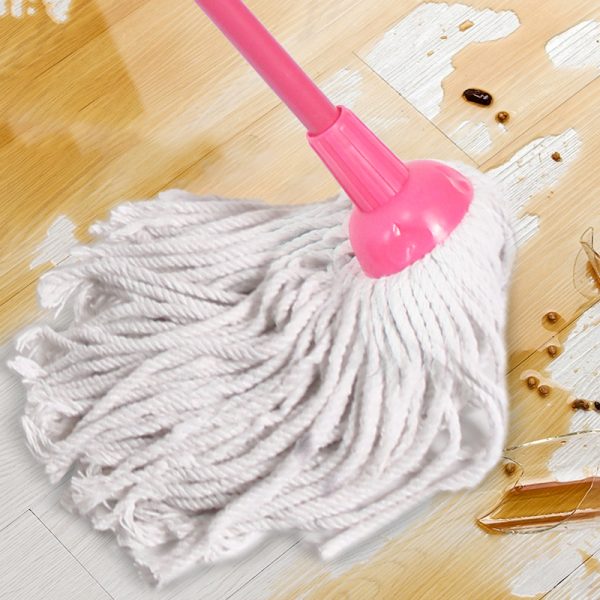 Old-fashioned household cotton thread mop